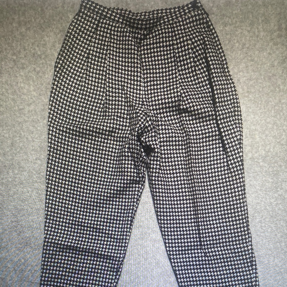 Jones New York Black and White Houndstooth Trousers